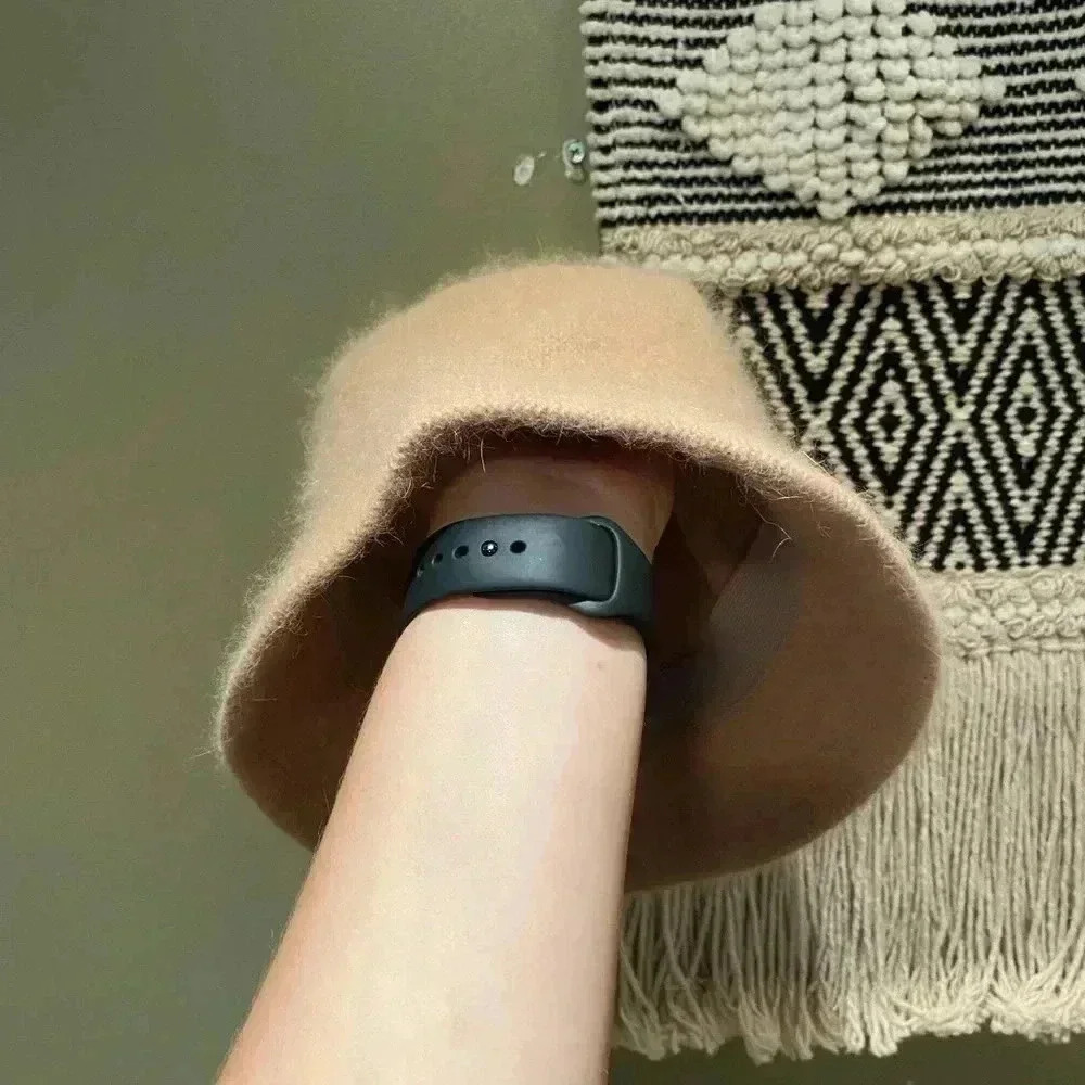 Elegant Cream Bucket Hat - Picture 4 of 6